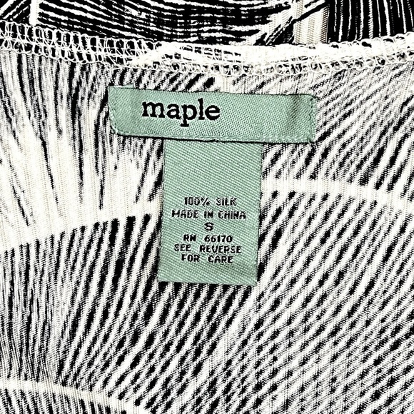 Anthropologie Maple 100% Silk Kimono Style Dress Sz S Leaf Print With Green Sash - Picture 5 of 5